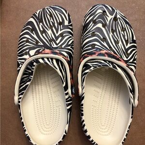 Brand new crocs - 7M 9W